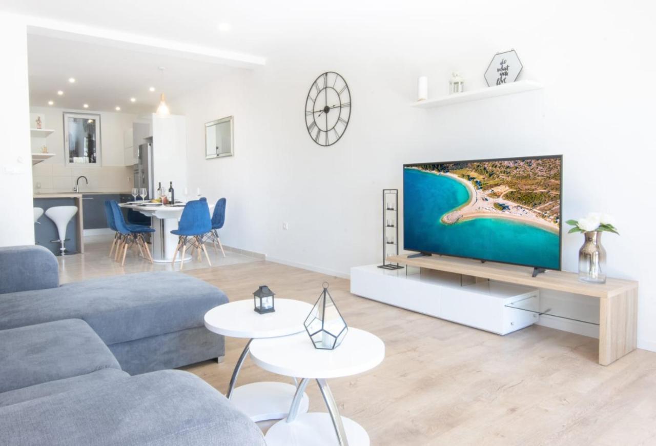 Apartment Cvita Free Beach Parking Makarska Exterior foto